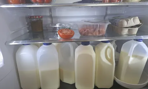 Vợ chồng tiết kiệm từng đồng, nào ngờ thói quen này lại âm thầm “phá gan”