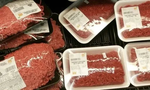 Nhân viên siêu thị tiết lộ 3 thứ không nên mua, càng giảm giá càng tránh xa