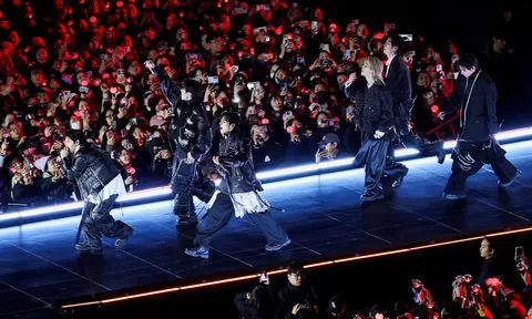 "Seoul 'vỡ trận' ngày BTS tái xuất: 200.000 người đổ xuống đường, tập đoàn HYBE nói gì?