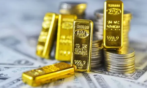 Giá vàng giảm sâu: Chuyên gia cảnh báo vùng nén chiến lược