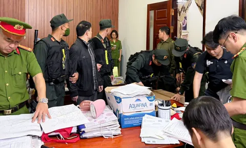 Phú Thọ mở đợt truy quét tội phạm xã hội đen "núp bóng" doanh nghiệp, hàng loạt giám đốc bị "lột mặt nạ", tra tay vào còng