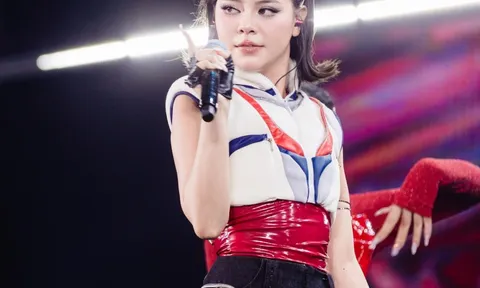 Chủ nhân ca khúc Việt đang viral khắp toàn cầu là ai?