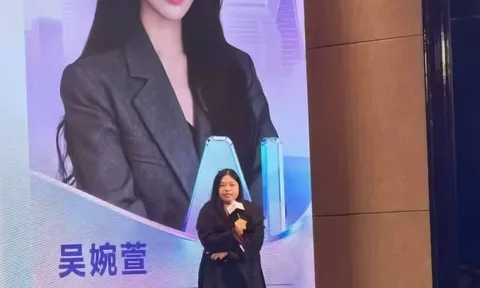 Đang phát biểu thì ‘lộ’ nhan sắc thật: Nữ lãnh đạo công nghệ khiến cả hội nghị ngỡ ngàng không biết ai là thật, ai là giả