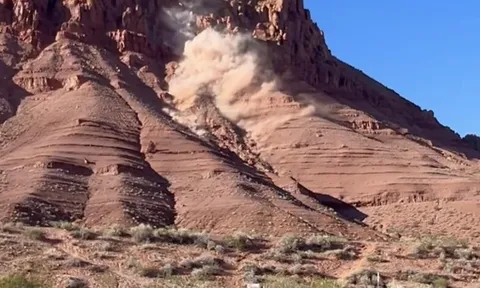 Cô dâu chú rể đứng tim nhìn núi sập: Chỉ chậm vài giây, ngày vui có thể đã thành thảm kịch