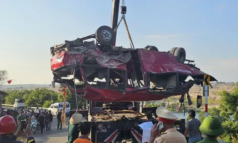 Hé lộ tình tiết quan trọng vụ xe khách rơi xuống vực ở Bàu Trắng, 4 người tử vong