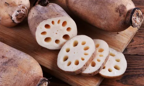 "Nữ hoàng mùa thu" được ví như "nhân sâm nước" chợ quê bán la liệt nhưng lên bàn tiệc 5 sao, giá không hề rẻ