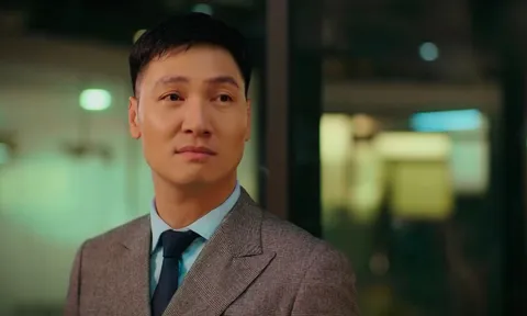 Cảnh quỳ lạy bị chê tơi tả, Mạnh Trường vẫn "gánh còng lưng" nhờ diễn xuất đỉnh cao