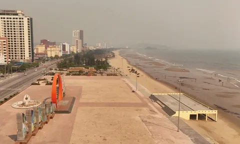 Giữa sóng dữ, nước xoáy: Nam sinh lớp 10 dũng cảm lao xuống dòng nước cứu 2 người đuối nước