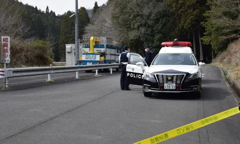 Bé trai 11 tuổi “biến mất” bí ẩn sau khi xuống xe cách trường 200m, hơn 2 tuần vẫn không dấu vết