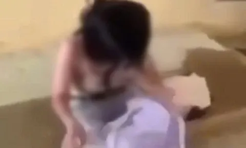 Nữ sinh lớp 8 bị nhóm bạn đánh hội, ép cởi áo trong lớp: Đại diện trường học hé lộ tình tiết không ngờ