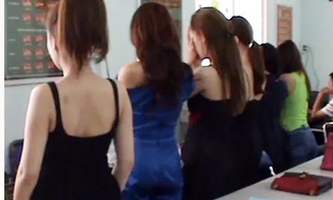 "Ma trận" mại dâm 4.0: Hoa khôi, á khôi và những bí mật kinh hoàng