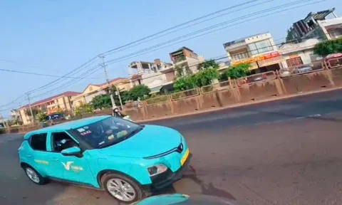 Hành trình 7km nghẹt thở đưa sản phụ đến bệnh viện an toàn