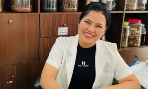 Ép tim giữa sân bay: 15 phút "đua với tử thần" của nữ y sĩ cứu sống nam bệnh nhân