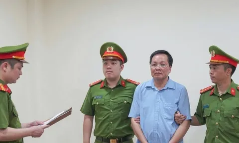 Khởi tố giám đốc Trung tâm Trợ giúp xã hội tỉnh Phú Thọ Vũ Doanh Nam và kế toán Phùng Thị Thùy Linh