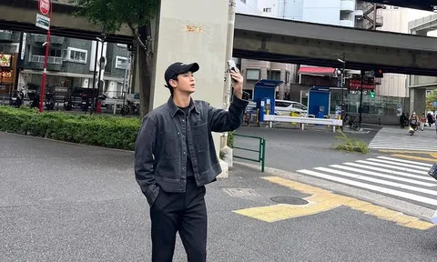 Bắt gặp Kim Soo Hyun trên phố, ngoại hình khác lạ khiến fan xót xa
