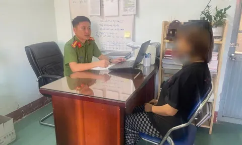 Đắk Lắk: Cho thiếu nữ 15 tuổi đi nhờ vệ sinh, chủ nhà bàng hoàng phát hiện thi thể trẻ sơ sinh sau bồn cầu, trong miệng có giấy