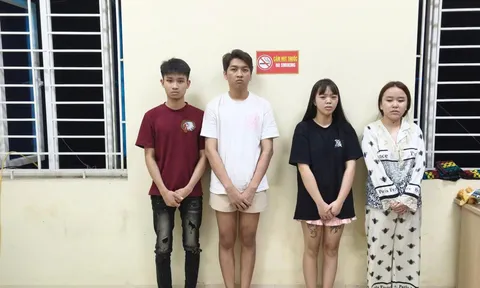 Bắt quả tang 2 nam, 2 nữ "làm điều mờ ám" trong phòng trọ: Hiện trường có gì