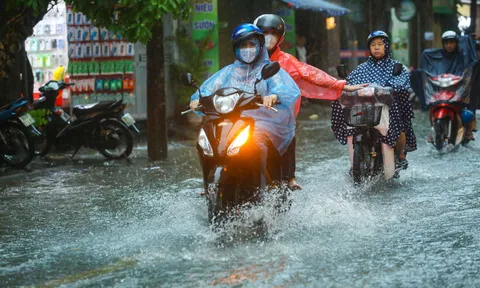 Nắng nóng chưa kịp hạ nhiệt, miền Bắc chuẩn bị đón mưa "như trút"