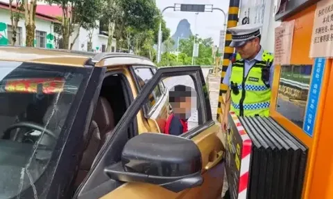 Bị chặn ở trạm thu phí, "tài xế" vội vã khai mắc bệnh lùn và sự thật kinh hãi phía sau