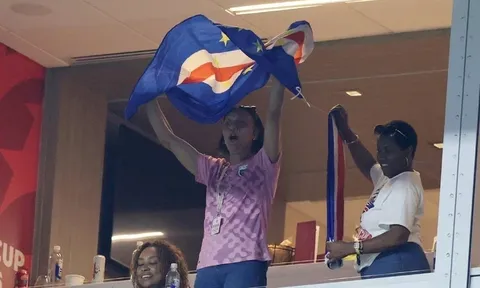Vozinha đoàn tụ mẹ trong khoảnh khắc xúc động, Cape Verde viết tiếp câu chuyện cổ tích World Cup 2026