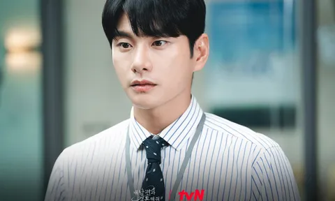 Điều khiến khán giả Việt bất ngờ trong màn xuất hiện của Lee Yi Kyung