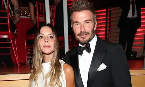 Victoria Beckham gây sốt với hình ảnh đời thường, khó tin đã bước sang tuổi 52