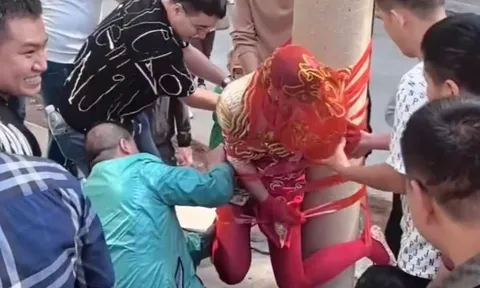 Phù dâu gãy cột sống vì màn "náo hôn", cô dâu chú rể cùng 9 người phải bồi thường gần 900 triệu đồng