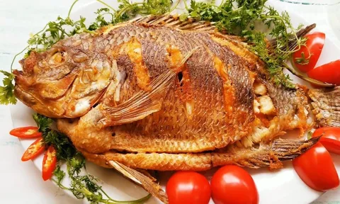 3 thói quen khi rán cá tưởng giúp món ăn ngon hơn nhưng lại dễ phản tác dụng