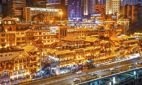 "Thành phố lò nung" Trùng Khánh biến cái nóng thành lợi thế thu hút du khách quốc tế