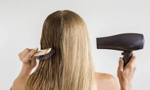 Tóc vừa gội đã bết trở lại: 5 bí quyết đơn giản giúp mái tóc bồng bềnh cả ngày