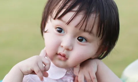 3 vị trí cha mẹ nên thường xuyên chạm vào để giúp trẻ phát triển toàn diện hơn