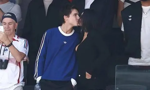 Không chỉ có bóng đá, chung kết World Cup 2026 còn trở thành "sàn diễn" tình cảm của Kylie Jenner và Timothée Chalamet