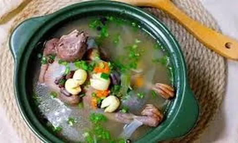 Súp bồ câu không phải cứ thêm nhiều gia vị là bổ hơn: 4 nguyên liệu nên cân nhắc khi nấu