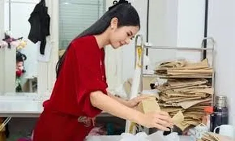 Ngọc Hân chuẩn bị cho nghề thứ hai ở tuổi U40: Từ thiết kế áo dài đến giảng đường đại học