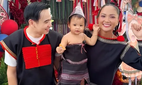 H'Hen Niê đưa con gái về quê ngoại đón tuổi mới, gửi gắm điều này trong cách nuôi dạy