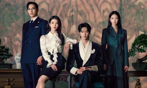 IU và Byeon Woo Seok đồng loạt cúi đầu xin lỗi vì một chi tiết trong phim, chuyện gì xảy ra với “bom tấn” Perfect Crown?