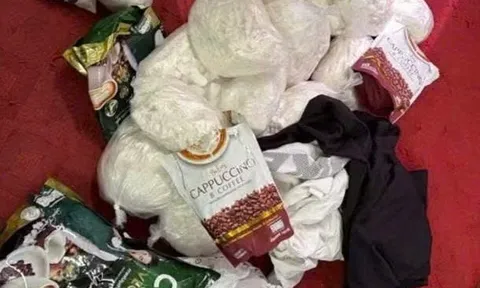 Vận chuyển 15kg heroin từ Luông Pha Băng về Hà Nội, một người nước ngoài bị bắt