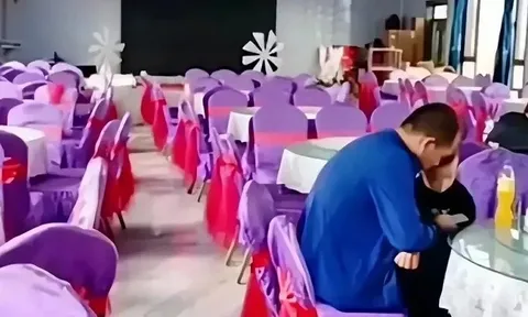 Chi gần 100 triệu đãi 34 bàn tiệc mừng con đỗ đại học, người cha "chết lặng" nhìn nhà hàng trống huếch ngày khai tiệc.