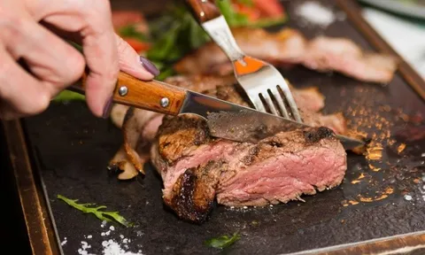 5 nhóm người này nên hạn chế ăn thịt bò, thèm đến mấy cũng phải "nhịn miệng"