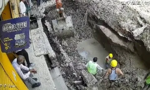 Đất sụt lở như hàm cá mập, "nuốt chửng" nam công nhân xuống lòng đất sâu, camera ghi lại cảnh tượng ám ảnh