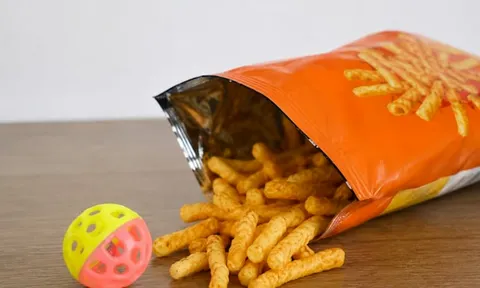 Hóc quả bóng nhựa tặng kèm gói snack, bé 5 tuổi tử vong thương tâm