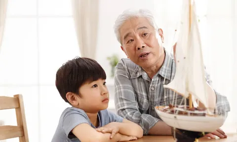 Lén xét nghiệm ADN sau đám tang con trai, ông bà ngã quỵ phát hiện "cháu đích tôn" 8 tuổi là người dưng, uất nghẹn trước phán quyết của tòa