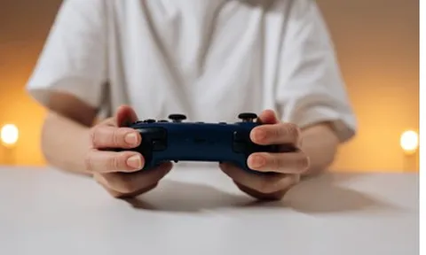 Con trai đột ngột qua đời để lại 87 tài khoản game, mẹ già có hành động khiến công ty game "cứng họng"