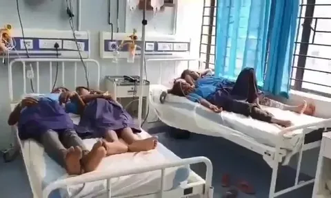 Hơn 40 học sinh nhập viện do đầu bếp nêm nhầm bột giặt vào bữa trưa