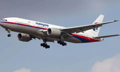 Manh mối "sống" dưới đáy biển sâu vạch trần đường bay thực sự của MH370