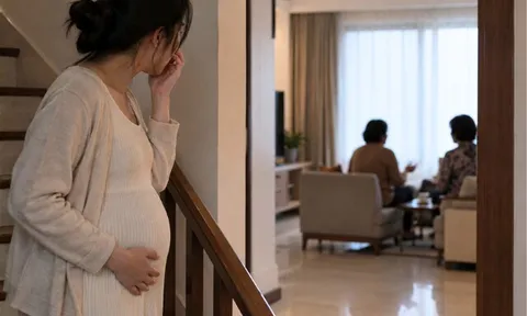 Vừa đậu thai sau 5 năm mang danh "gái độc không con", tôi hóa điên khi nghe lén cuộc trò chuyện của mẹ chồng