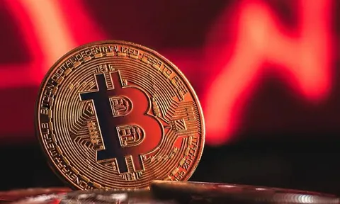 Thanh niên 22 tuổi đứng sau vụ trộm Bitcoin gây chấn động: Mua siêu xe theo lô, sống như đế vương rồi sa lưới FBI