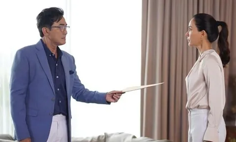 Vợ tá hỏa phát hiện chồng chuyển "mật mã tình yêu" cho nữ hàng xóm lúc 3h sáng, lý do tại tòa khiến ai cũng ngã ngửa