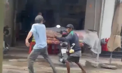 Mâu thuẫn khi bán vé số, Nguyễn Văn Được SN 1963 rút dao đâm "đồng nghiệp" tử vong