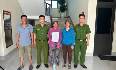 Đến ngân hàng chuyển 250 triệu đồng "phục vụ điều tra", người phụ nữ được giải cứu kịp thời